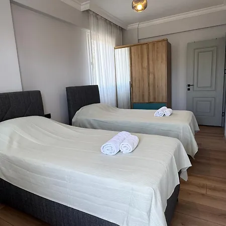 Apartament Akyuz 4 *